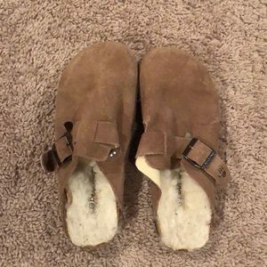 Bearpaw Clogs